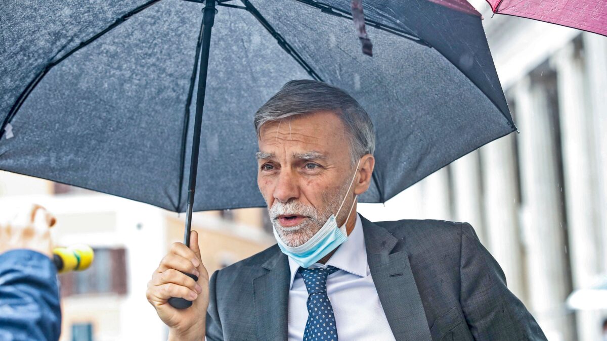Mazzette e appalti su misura: sott’inchiesta il «feudo» di Delrio