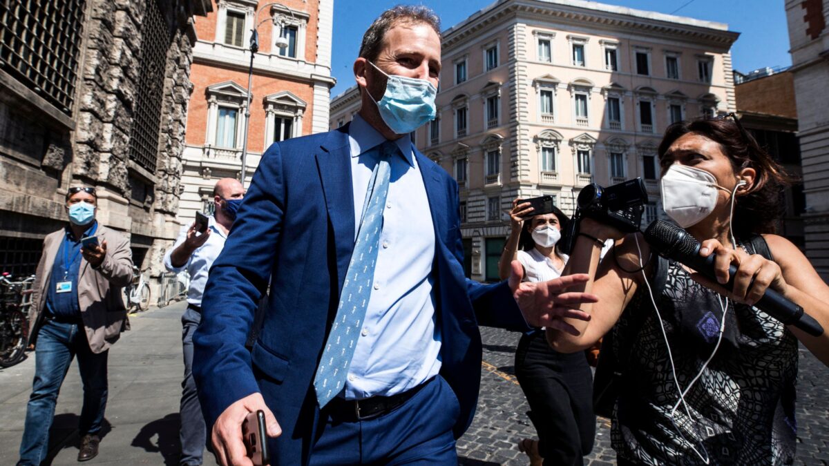«Prima Casaleggio cambia le regole. Poi accusa i ribelli di essere morosi»