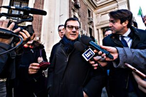 Commercialisti della Lega arrestati quelli del Pd e dei 5 stelle «graziati»