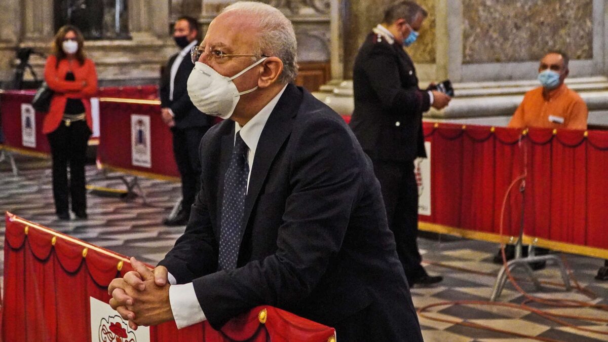 In Campania lo sceriffo è andato oltre il Pd. Le sue 15 liste oscurano i dem
