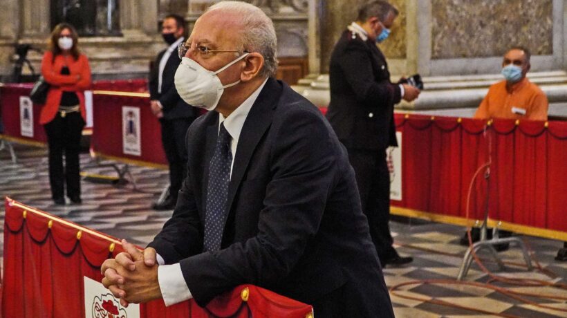 In Campania lo sceriffo è andato oltre il Pd. Le sue 15 liste oscurano i dem