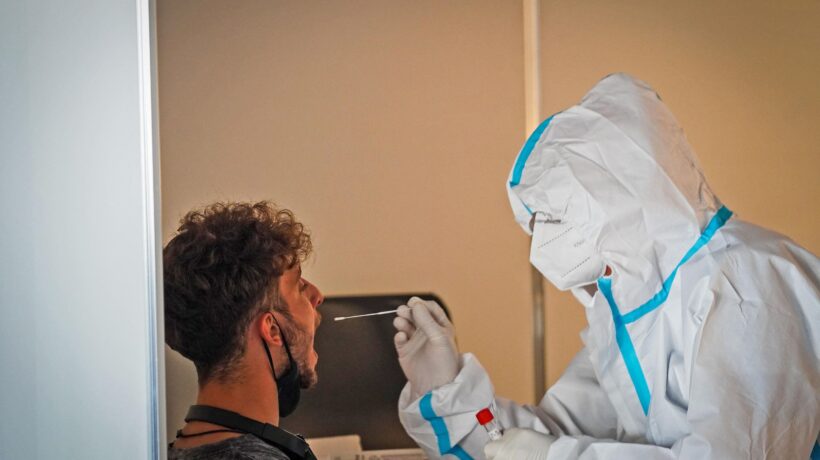 La lotta contro il Covid fatela giusta. Non è possibile eliminare il virus