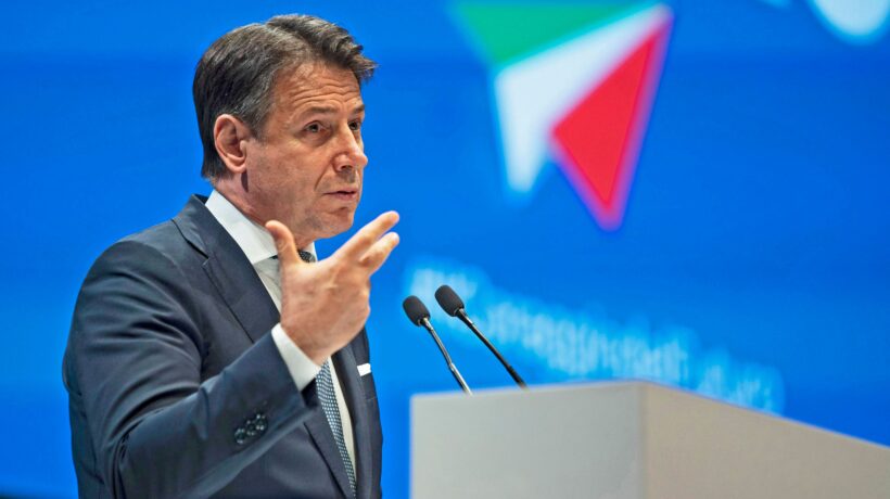 Un voto salva Conte sul virus. «Può lavorare nell’ombra»