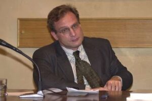 Alessandro Mangia: «Mai viste mani così libere al governo»
