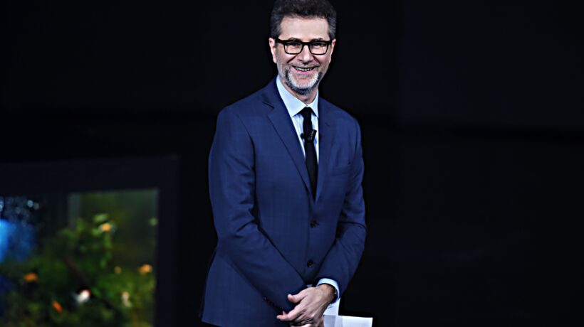 De Luca va su Rai 3 e attacca Rai 3. Fazio glielo lascia fare e sorride