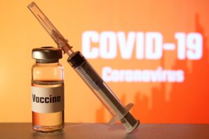 La Commissione Ue lo ammette: il vaccino è un vero affare