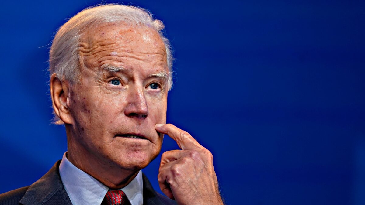 Il tycoon in rimonta soffia a Biden i voti delle minoranze e degli operai
