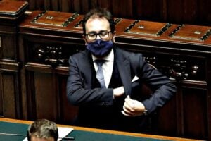 «Non devo controllare io i concorsi»