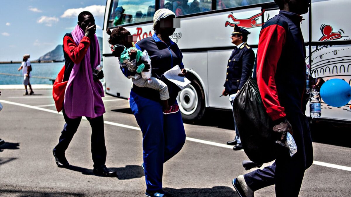 Sui barconi le schiave del sesso «importate» dalla mafia nigeriana