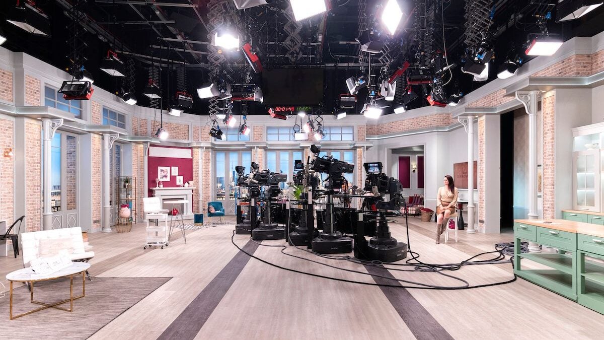 Qvc, la televisione dello shopping compie 10 anni