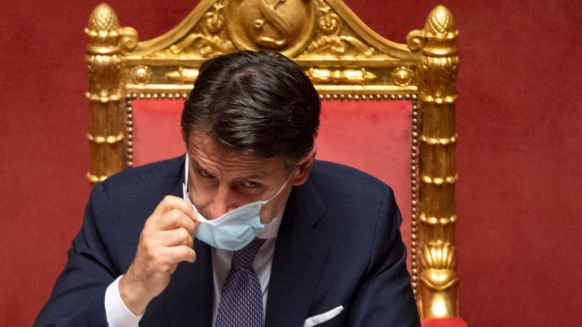 Conte in Senato dice no al lockdown mentre prepara la prossima stretta
