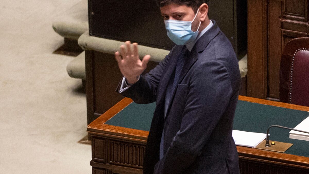 Speranza scrive «Perché guariremo». Più che lo Strega vincerà lo Stregone