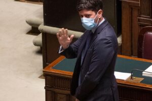 Speranza scrive «Perché guariremo». Più che lo Strega vincerà lo Stregone