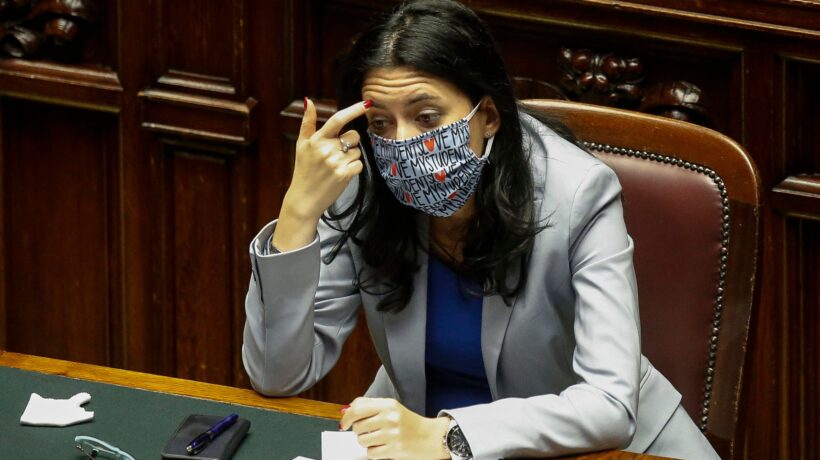 Criticano chi chiede la didattica online per coprire il ritardo sulla Rete veloce