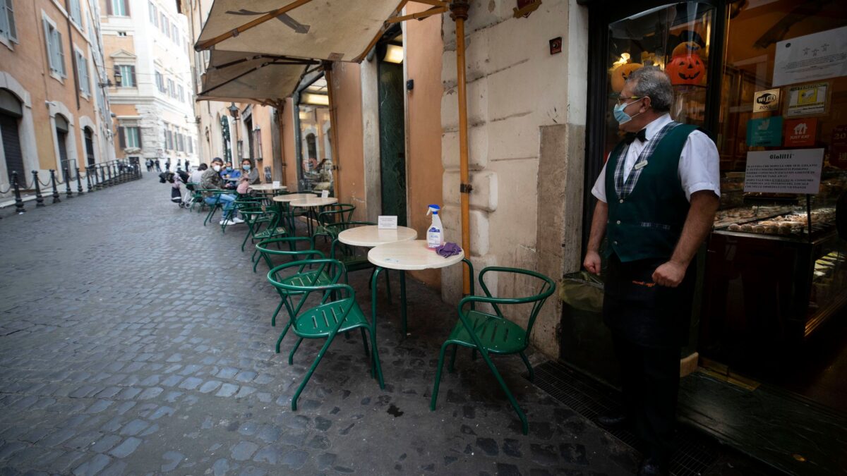Così Conte uccide il Paese (aspettando babbo Natale)