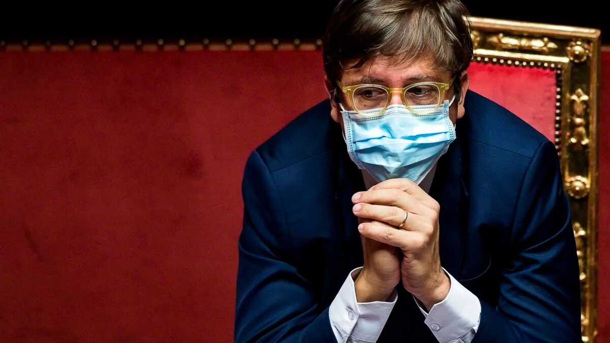 I giallorossi già s’azzuffano sul dpcm. E intanto cresce la fronda anti Conte