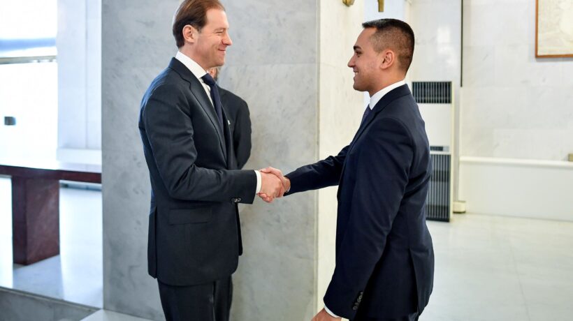 Di Maio vola in Russia dal ministro nominato cavaliere da Mattarella