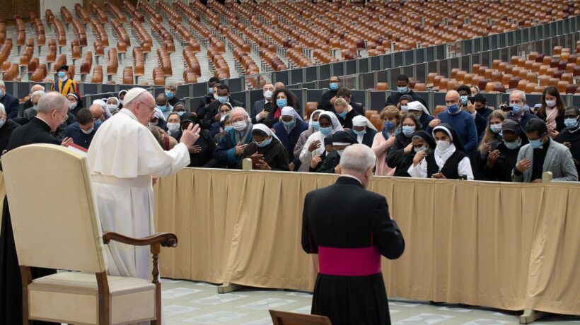 Il Papa ha un problema: confonde i fedeli