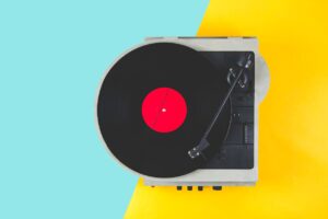 Fascino vinile. Per la prima volta in 34 anni, il 33 giri vende più del Cd