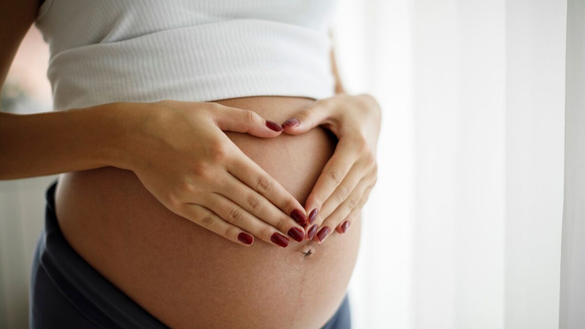 I Comuni pro vita danno 400 euro alle donne che rifiutano di abortire