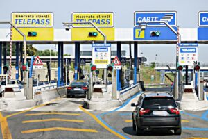 I fondi internazionali invocano l’Europa per far salire la posta a favore dei Benetton