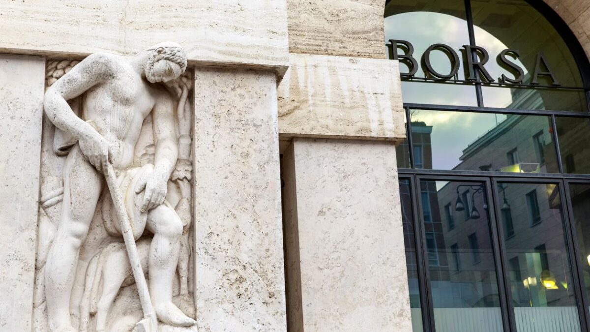 Piazza Affari all’asse italofrancese con un’operazione da 4,3 miliardi