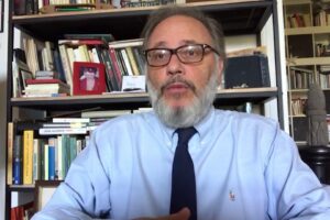 È giusto chiedersi perché Conte sia entrato nelle case dei cittadini