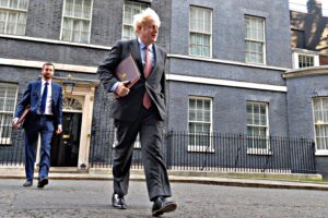 Bruxelles punta i piedi sulla Brexit e fa causa a Londra