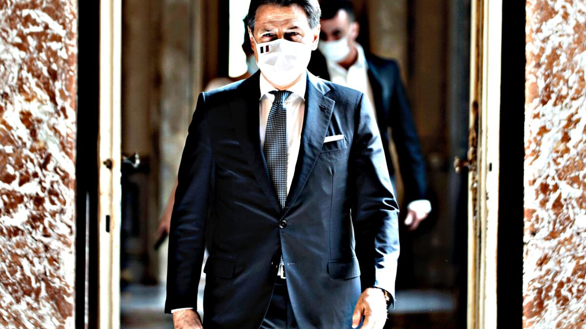 I ducetti scivolano sulle mascherine