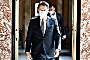I ducetti scivolano sulle mascherine
