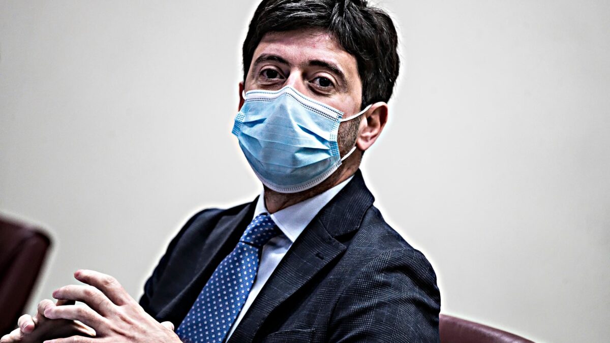 Il governo ci fa spiare in casa