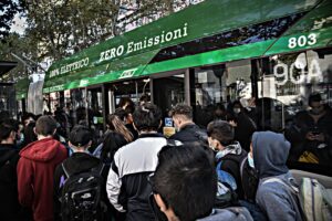 Caos trasporti: ci sono i privati però il governo ha dormito