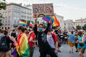 Polonia e Ungheria non si arrendono al diktat arcobaleno