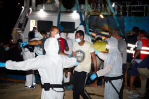 Dall’assalto alle coste alla furia del branco