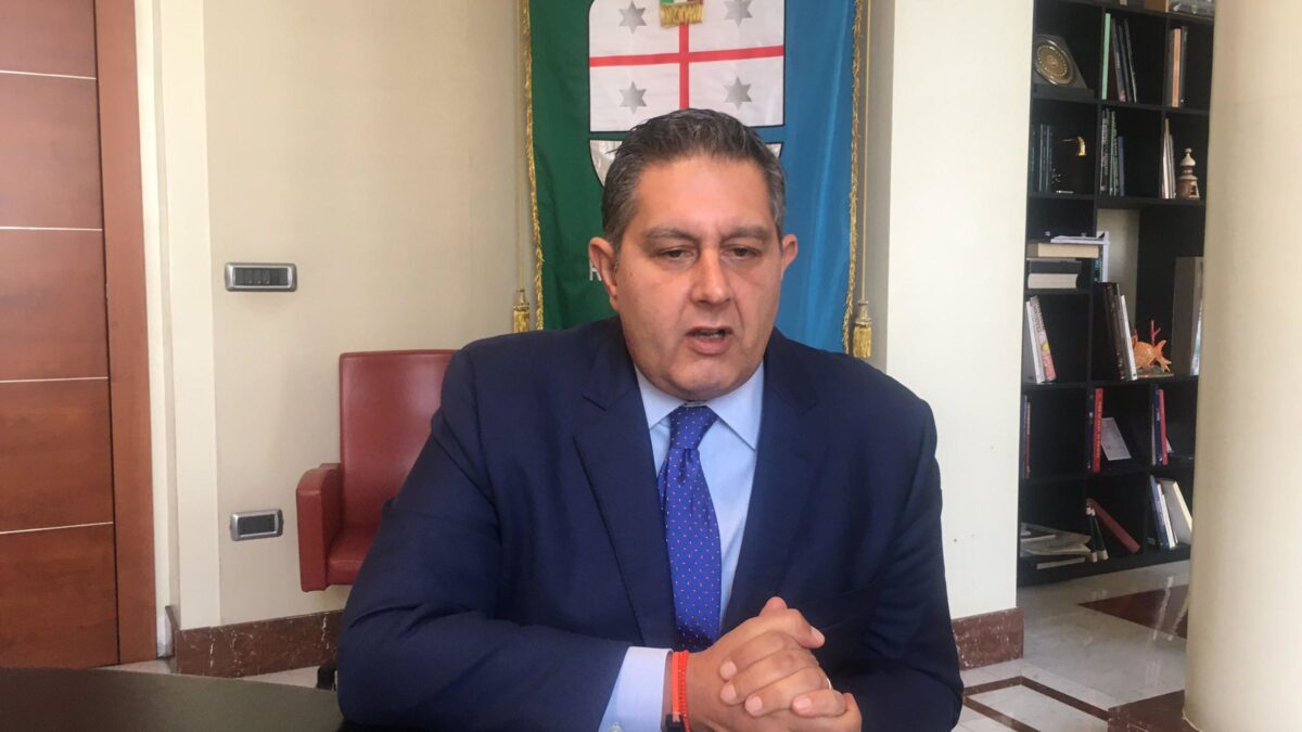 E Toti si incarta: «Non indispensabili»