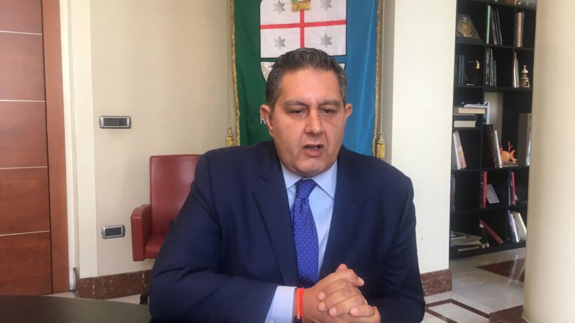 E Toti si incarta: «Non indispensabili»