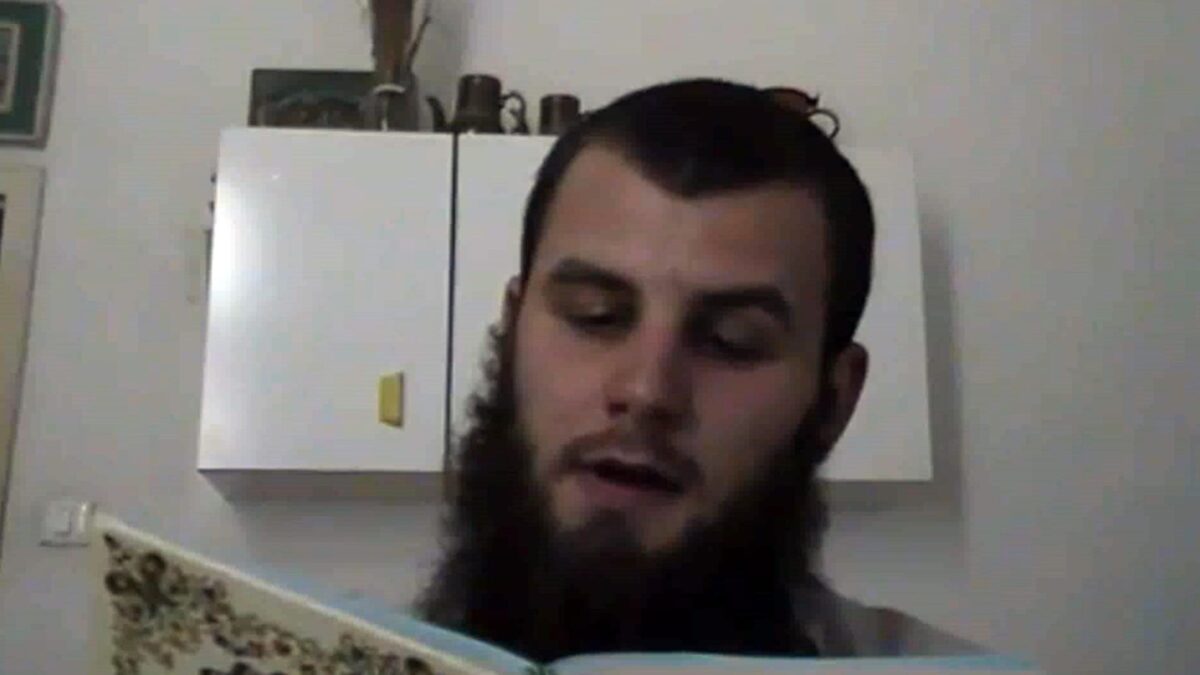 Il papà del combattente islamico: «Siamo vittime, non terroristi»