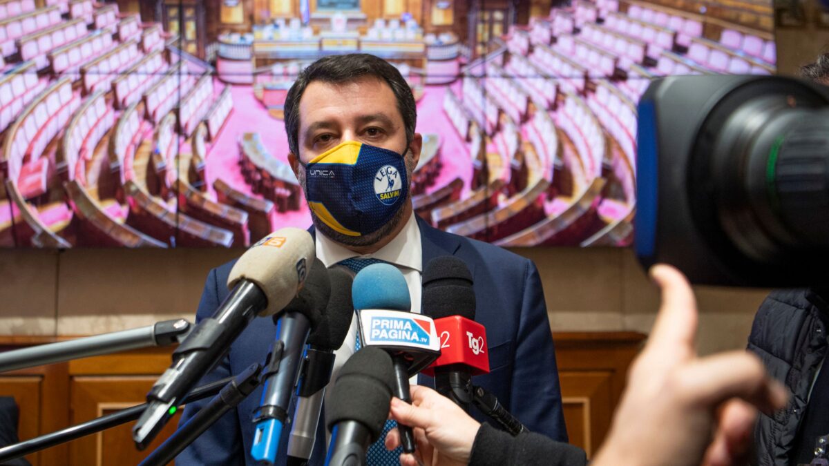 La priorità del governo è spalancare i porti