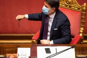 Litigano pure per chiuderci in casa