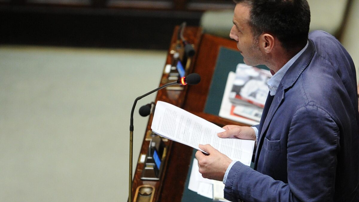 Omotransfobia, Pro Vita e Famiglia: «Se passa la legge Zan la persecuzione delle idee sarà assicurata»