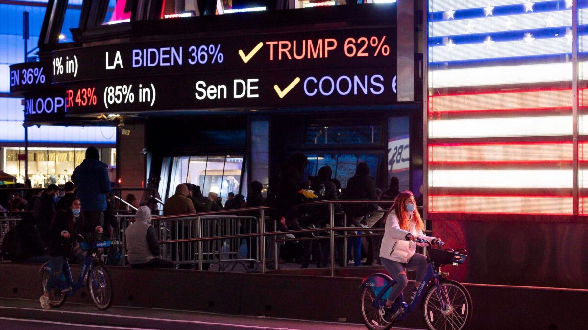 Trump: «Quasi vinto» ma «ricorreremo alla Corte Suprema»