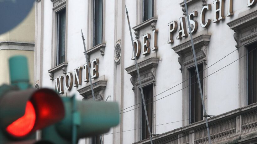 Rosso di 451 milioni nel trimestre di Mps. «Chi se lo prende?»