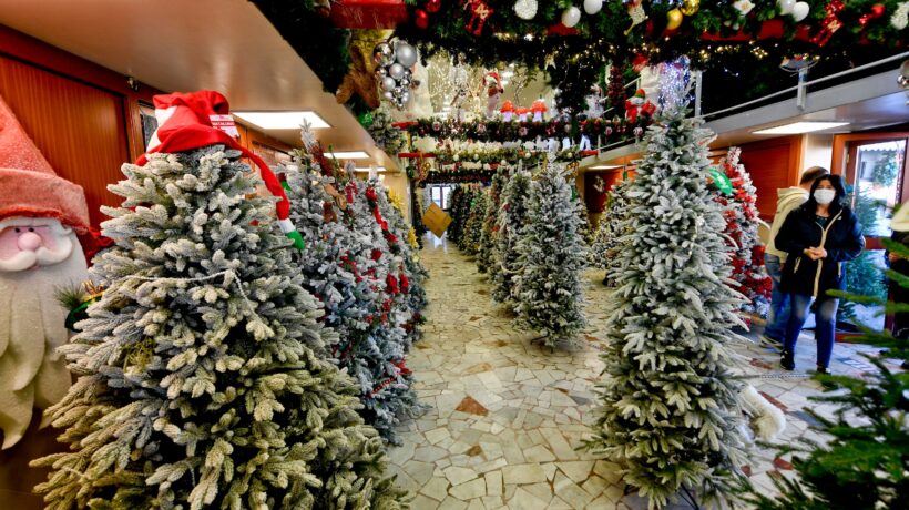 Il Natale in lockdown brucia 50 miliardi