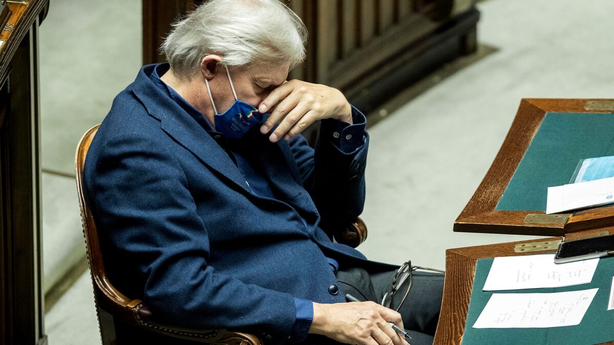 Vittorio Sgarbi: «Ormai l’unica opposizione sono io»