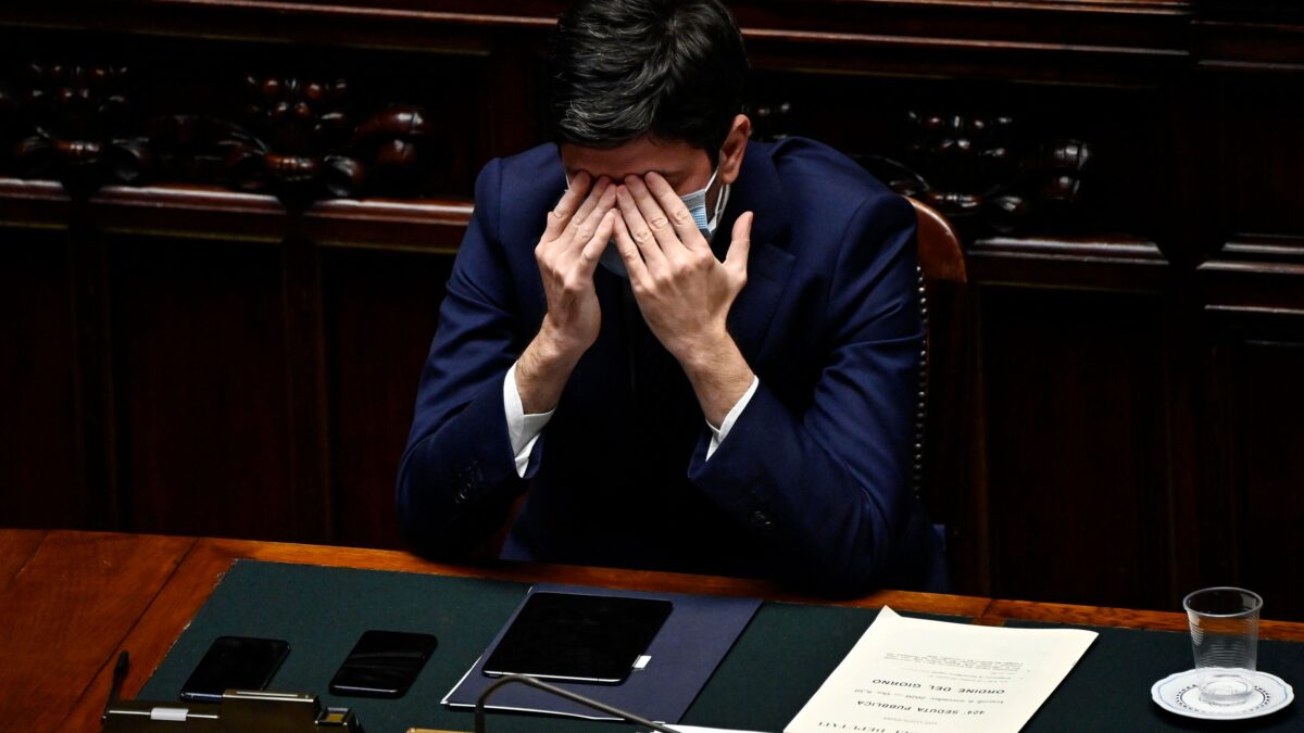 Altro che modello, la sanità di Speranza «vanta» il record di contagiati morti