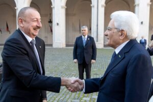 Le ingerenze dell’Azerbaijan mettono nel mirino addirittura i Comuni