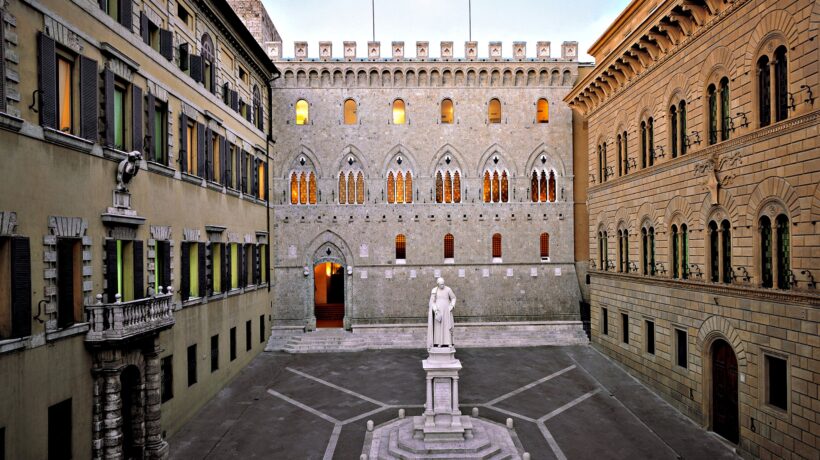 I fondi accendono le beghe politiche. Obiettivo: far soldi dalle cause a Mps