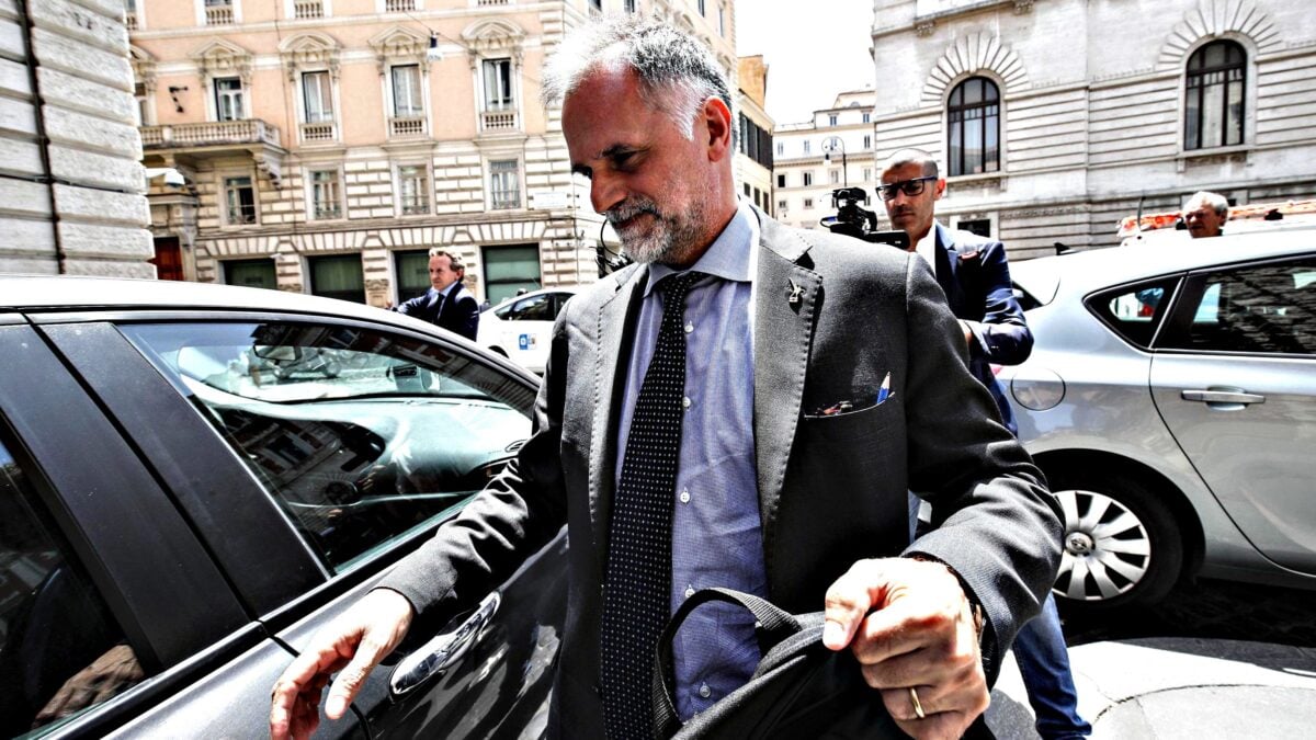La maggioranza tenta l’agguato in manovra al federalismo fiscale. Ma la Lega lo sventa