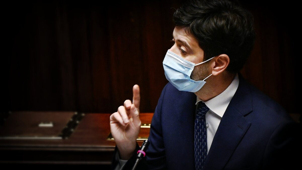 Speranza racconta un’altra balla sui vaccini