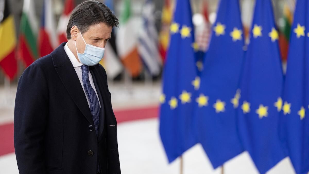 Renzi spadroneggia perché il governo è incapace